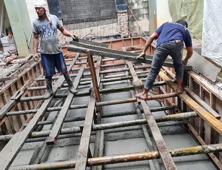 bekisting kolam renang konstruksi