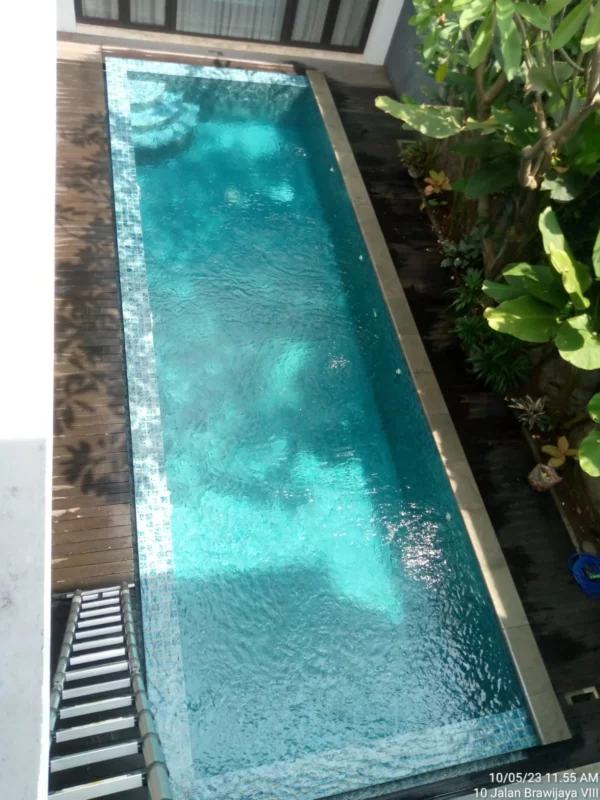jasa bersihkan kolam renang murah