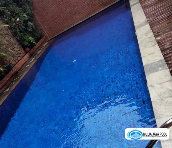 pembuatan kolam renang minimalis